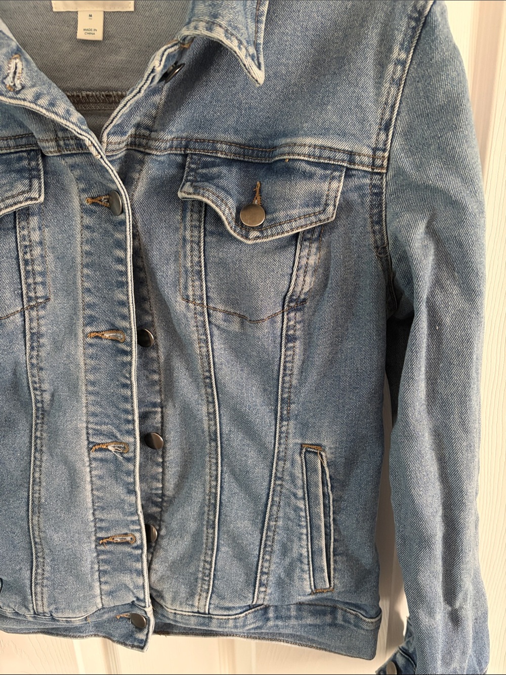 Market & Spruce Light Wash Denim Jacket - Classic Blue - Picture 3 of 5